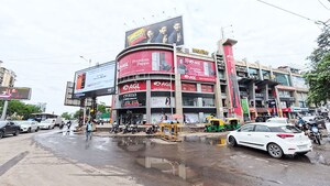  Shop – Exterior View View at Satellite - for Sale