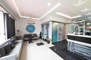 Team Area in  Shop at Satellite – for Sale