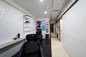 Team Area in  Shop at Satellite – for Sale