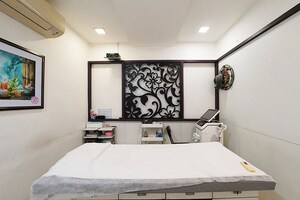 Living Room in  Shop at Satellite – for Sale