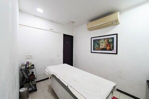 Bedroom in  Shop at Satellite – for Sale