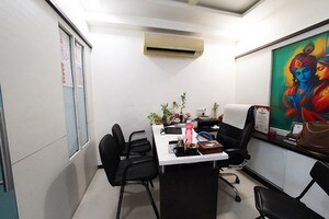 Team Area in  Shop at Satellite – for Sale