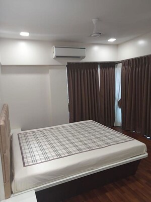Bedroom in 3 BHK Apartment at Sindhi Society, Chembur – for Rent