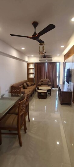 2 BHK Apartment For Rent in Dev Leo Tower