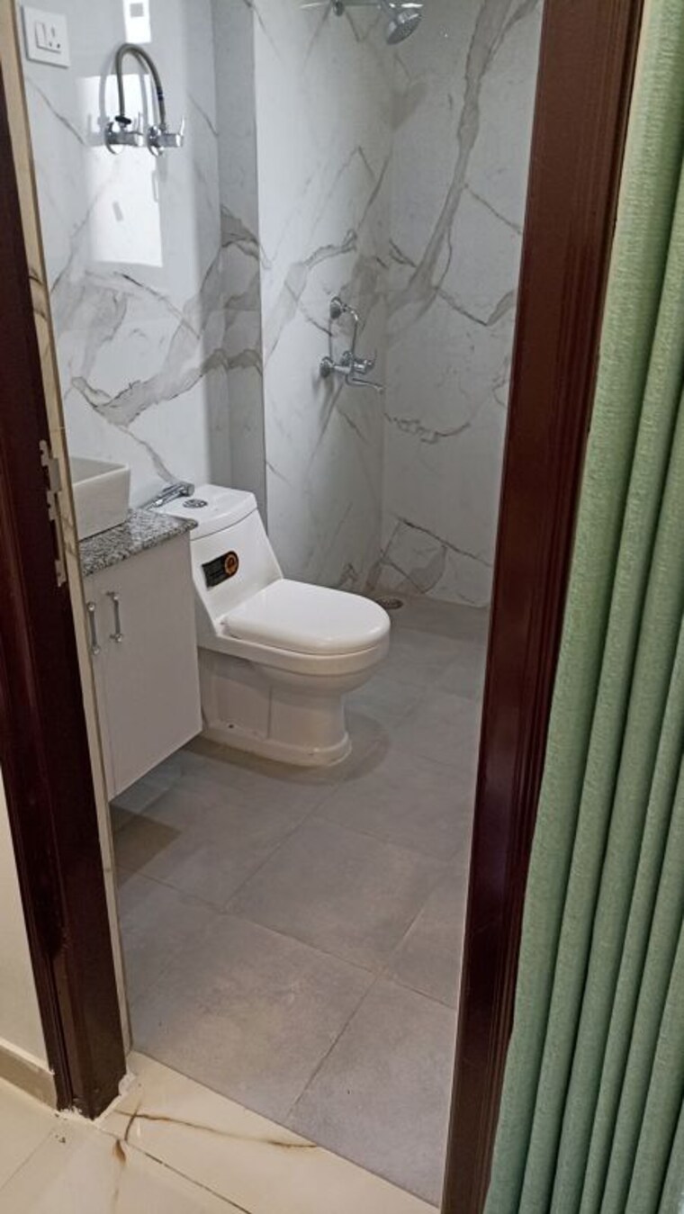 Bathroom, svp-gulmohur-garden 2 Bedroom 1090 Sq.Ft. Apartment In Raj Nagar Extension Ghaziabad 10614328