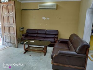 Living Room in 2.5 BHK Builder Floor at Sushant Lok I – for Rent