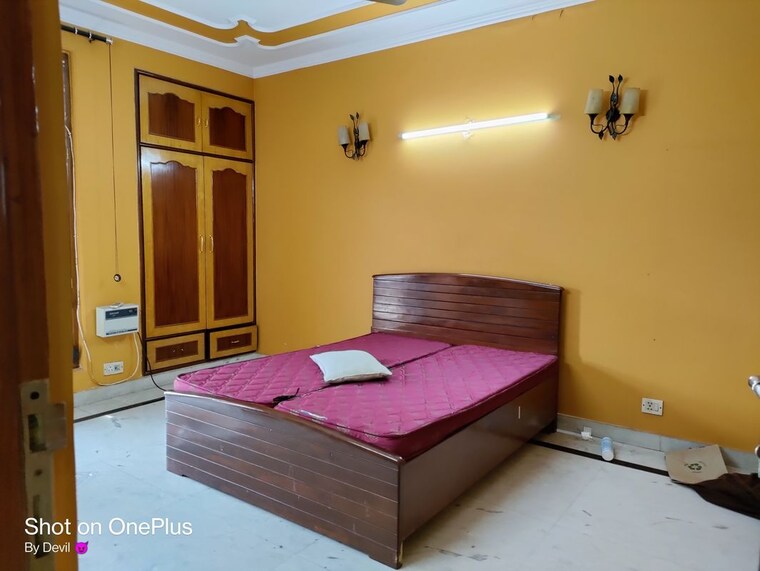 Bedroom, sushant lok i 2.5 Bedroom 1600 Sq.Ft. Builder Floor In Sushant Lok I Gurgaon 10614337