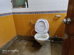 Bathroom in 2.5 BHK Builder Floor at Sushant Lok I – for Rent