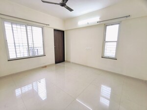 Room in 2 BHK Apartment at Vertical Alcinia, Mohammadwadi – for Rent