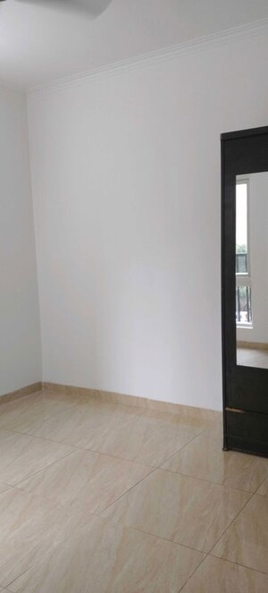 2 BHK Apartment For Rent in Gaur City 2 - 14th Avenue, Sector 16c Greater Noida
