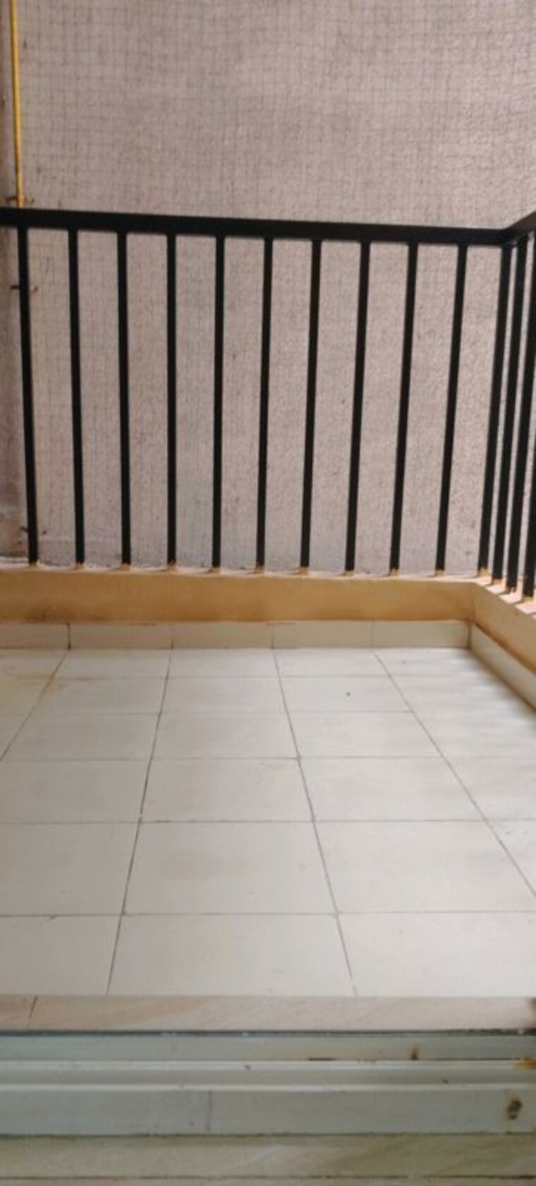 Balcony, gaur-city-2-14th-avenue 2 Bedroom 1040 Sq.Ft. Apartment In Sector 16c Greater Noida Greater Noida 10614326