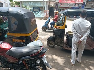 Parking in  Shop at Patel Society, Vile Parle East – for Rent