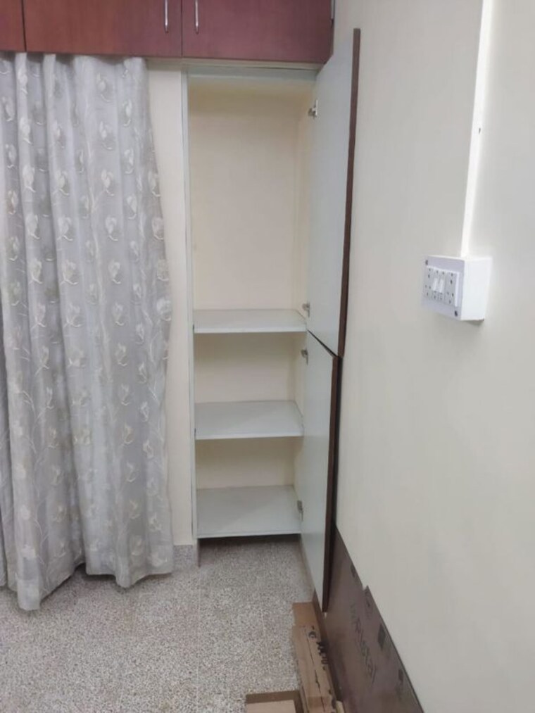 Bathroom, senapati bapat road 2 Bedroom 1500 Sq.Ft. Apartment In Senapati Bapat Road Pune 10606344