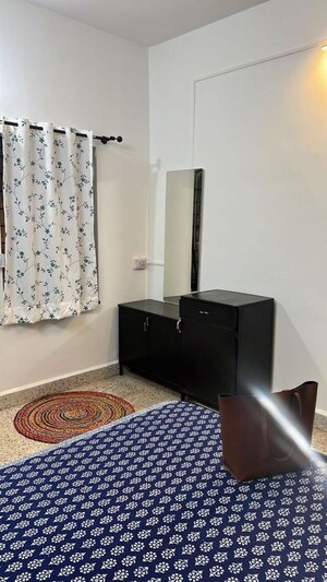 Bedroom in 2 BHK Apartment at Senapati Bapat Road – for Rent