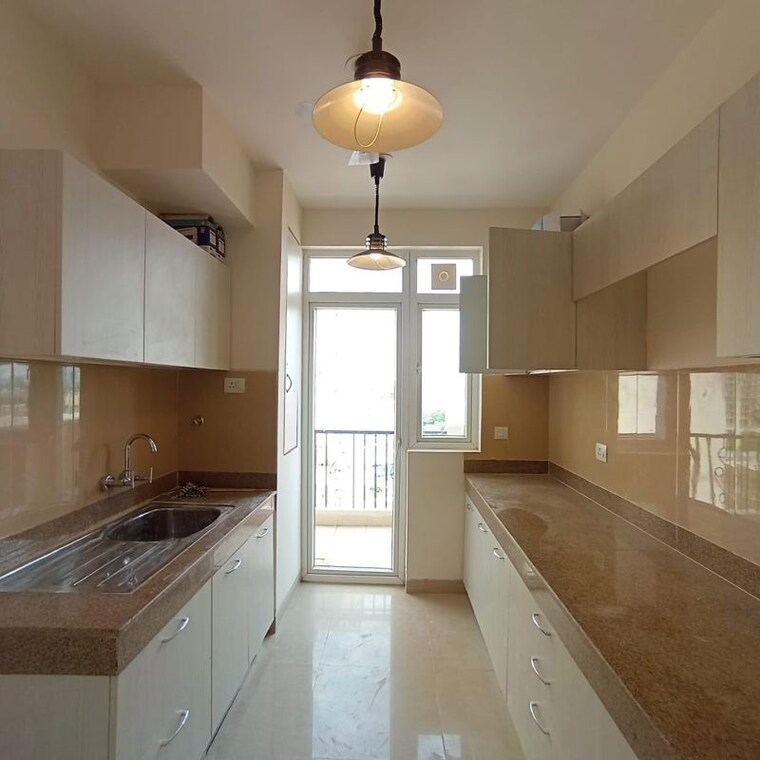 Kitchen, emaar-emerald-estate 3 Bedroom 1395 Sq.Ft. Apartment In Sector 65 Gurgaon 10614390