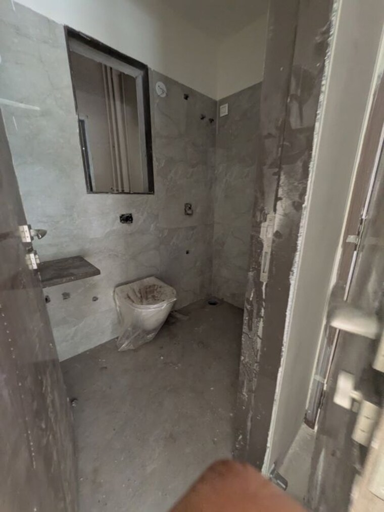 Bathroom, reliance-swastik 1 Bedroom 400 Sq.Ft. Apartment In Borivali West Mumbai 10556229
