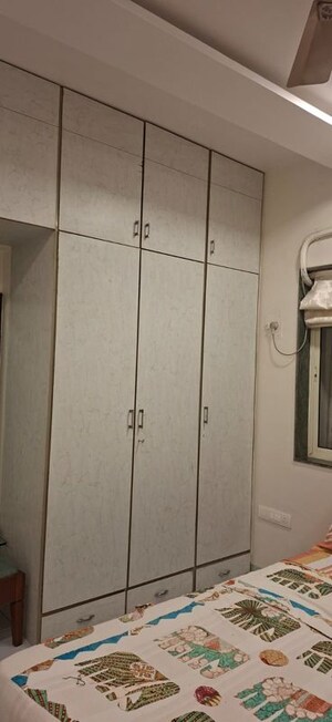 Furnished Amenities in 2 BHK Apartment at Sun Palazzo, Lower Parel – for Rent