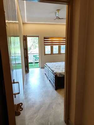 Room in 2 BHK Apartment at Safdarjung Enclave – for Rent