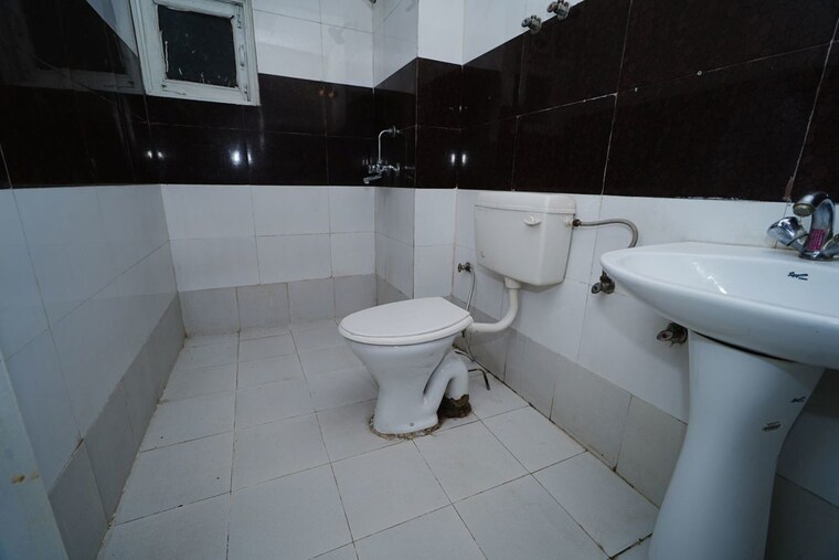 Bathroom, raj nagar extension 3 Bedroom 1175 Sq.Ft. Apartment In Raj Nagar Extension Ghaziabad 10614424
