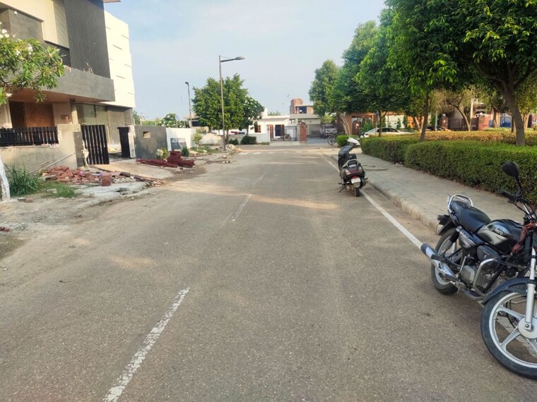 Exterior View, dlf-central-square  250 Sq.Yd. Plot In North Mullanpur Chandigarh 10614461