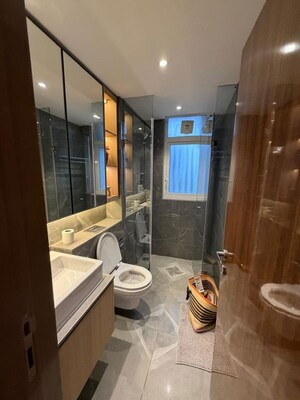 Living Room in 3 BHK Builder Floor at Dlf Phase ii – for Rent