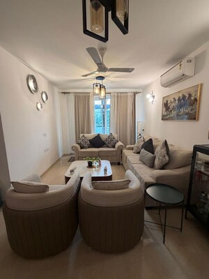 Team Area in 3 BHK Builder Floor at Dlf Phase ii – for Rent