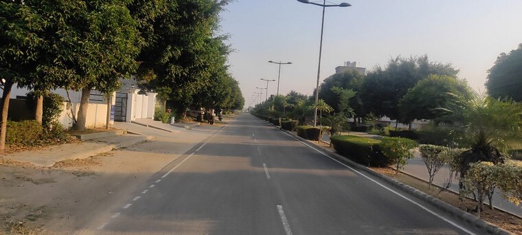 Exterior View, dlf-central-square  350 Sq.Yd. Plot In North Mullanpur Chandigarh 10614468