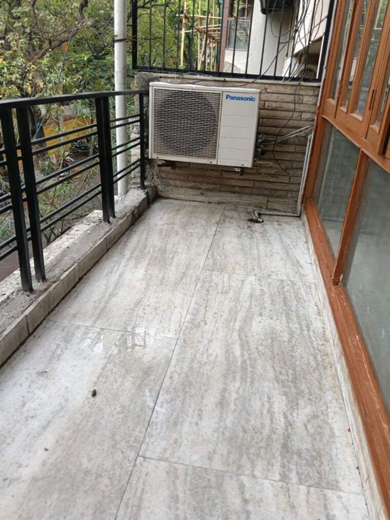 Balcony, pamposh enclave 3 Bedroom 2000 Sq.Ft. Apartment In Pamposh Enclave Delhi 10614471