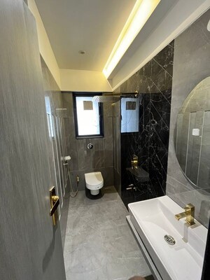 Bathroom in 2.5 BHK Apartment at Neumec Shreeji Towers, Wadala East – for Sale