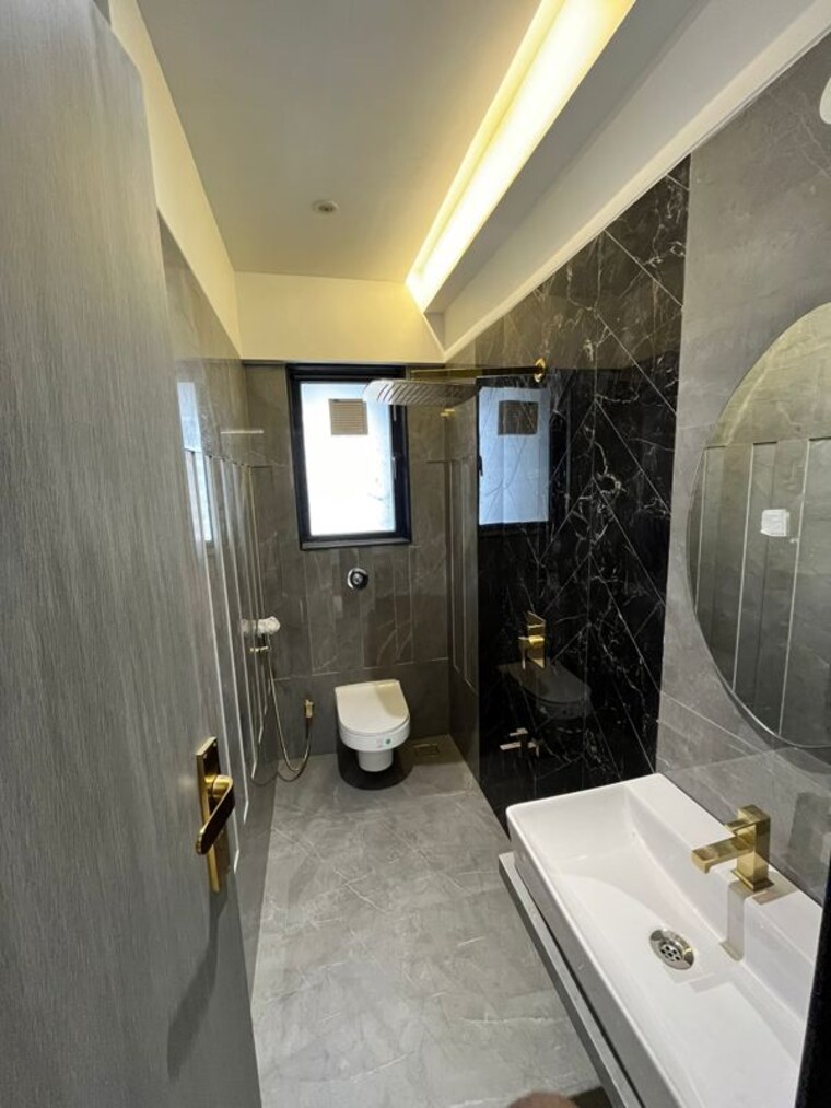 Bathroom, neumec-shreeji-towers 2.5 Bedroom 806 Sq.Ft. Apartment In Wadala East Mumbai 10614483