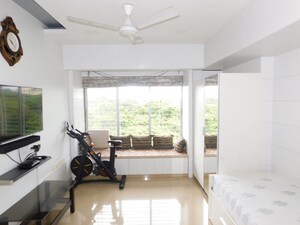 Team Area in 5 BHK Penthouse at Vijay Kunj CHS, Santacruz East – for Rent