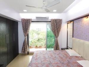 Bedroom in 5 BHK Penthouse at Vijay Kunj CHS, Santacruz East – for Rent