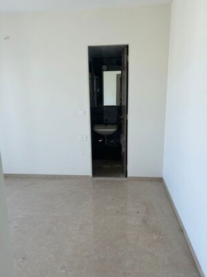 2 BHK Apartment For Rent in Dosti Eastern Bay Phase 2, Wadala