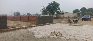  Plot For Sale in Noida Central