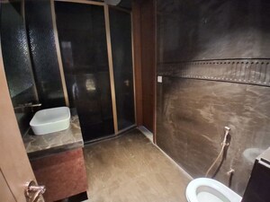 Furnished Amenities in 3 BHK Builder Floor at Rajouri Garden – for Rent