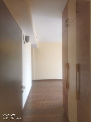 Building Lobby in 5 BHK Villa at Unitech Uniworld Resorts-The Residences, Sector 33 – for Rent