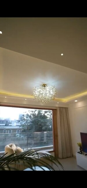 Furnished Amenities in 3 BHK Builder Floor at Sushant Lok ii – for Sale