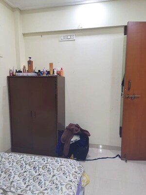 Furnished Amenities in 2 BHK Apartment at New Look Apartment CHS, Dadar East – for Rent