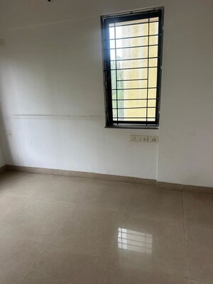 Room in 2 BHK Apartment at Kalpataru Splendour, Wakad – for Sale