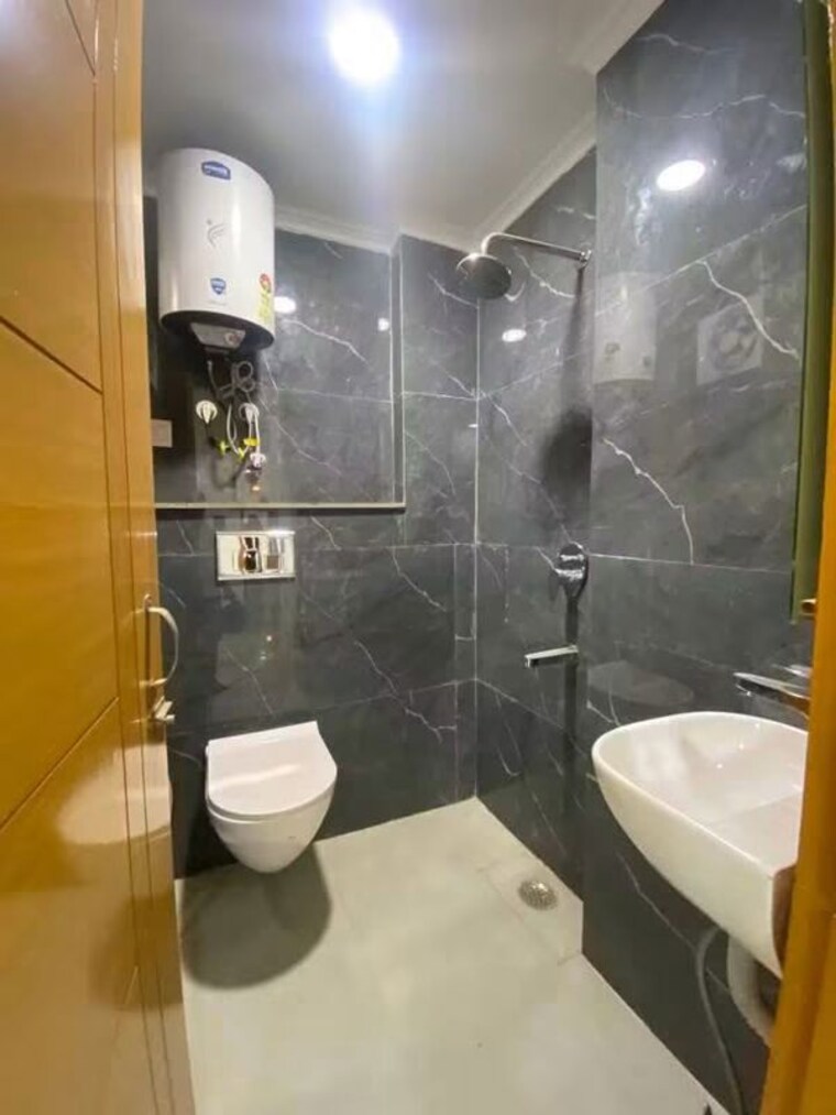 Team Area, freedom fighters enclave 2 Bedroom 1050 Sq.Ft. Apartment In Freedom Fighters Enclave Delhi 10614628