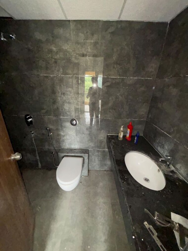 Bathroom, shiv-park-59 3 Bedroom 1168 Sq.Ft. Apartment In Wakad Pune 10614594