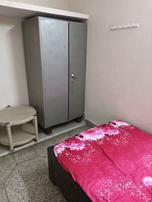 1 RK Villa For Rent in Aliganj