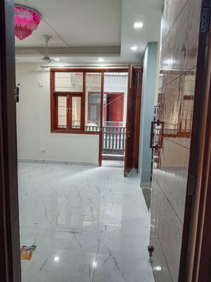 Room in 2 BHK Apartment at Panchsheel Vihar – for Rent