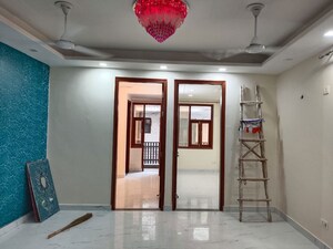Room in 2 BHK Apartment at Panchsheel Vihar – for Rent