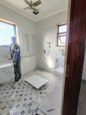 Bathroom in 3 BHK Builder Floor at Palam Vihar – for Rent