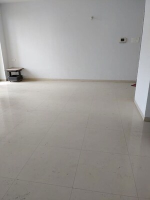 Room in 3 BHK Apartment at Pinnacle Brook Side, Bavdhan – for Rent