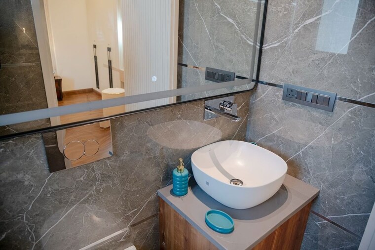 Bathroom, bptp-astaire-gardens 4 Bedroom 238 Sq.Yd. Builder Floor In Sector 70a Gurgaon 10614730