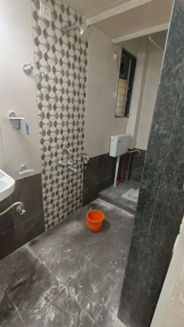 Bathroom, shree-mangal-chs 1.5 Bedroom 750 Sq.Ft. Apartment In Dhankawadi Pune 10614734