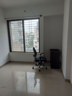 Room in 2 BHK Apartment at Gulmohar Goldcoast, Kharadi – for Rent