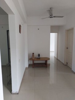 2 BHK + Servant Room Apartment For Rent in Gulmohar Goldcoast